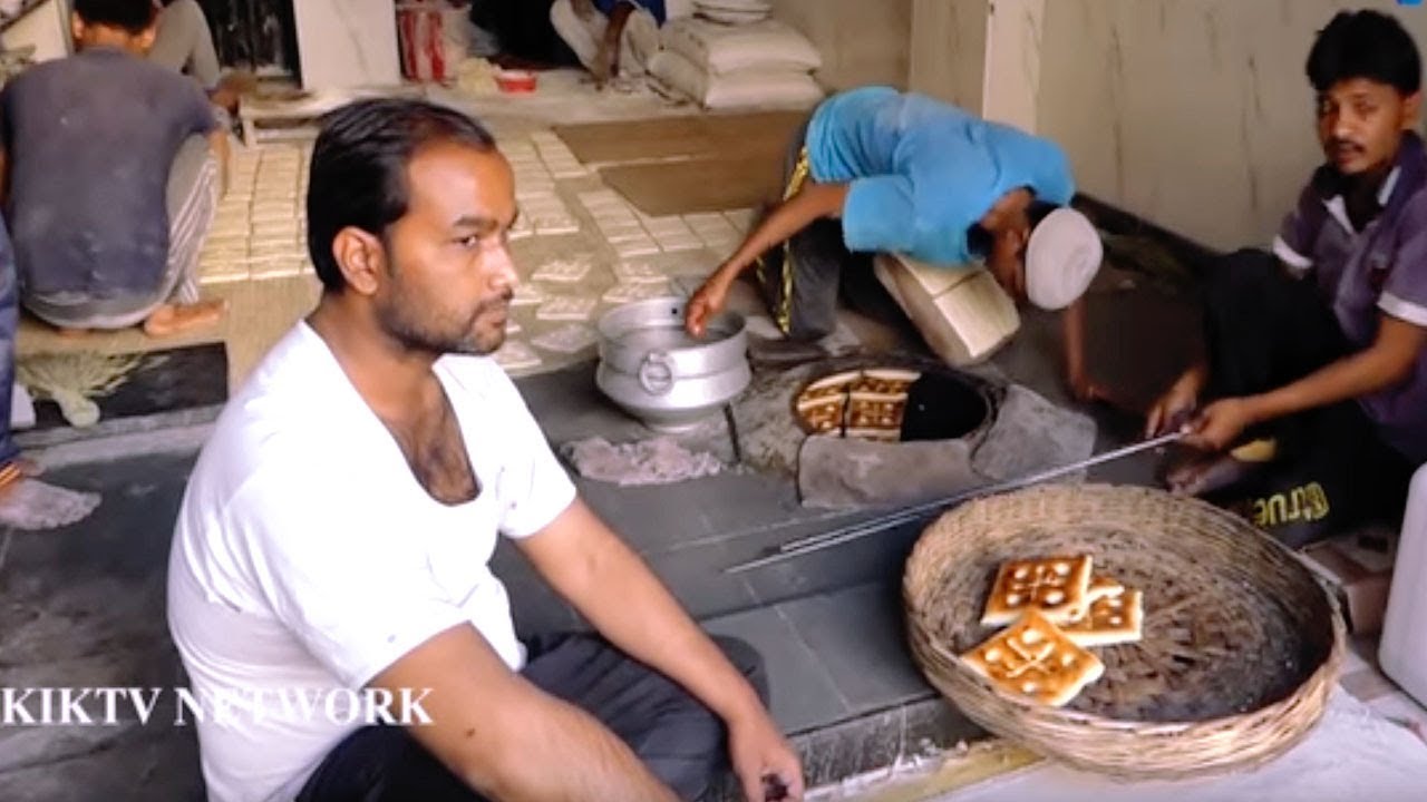 100 year's Old Nizam Special Naan Roti || Indian Street Food || KIKTV Network