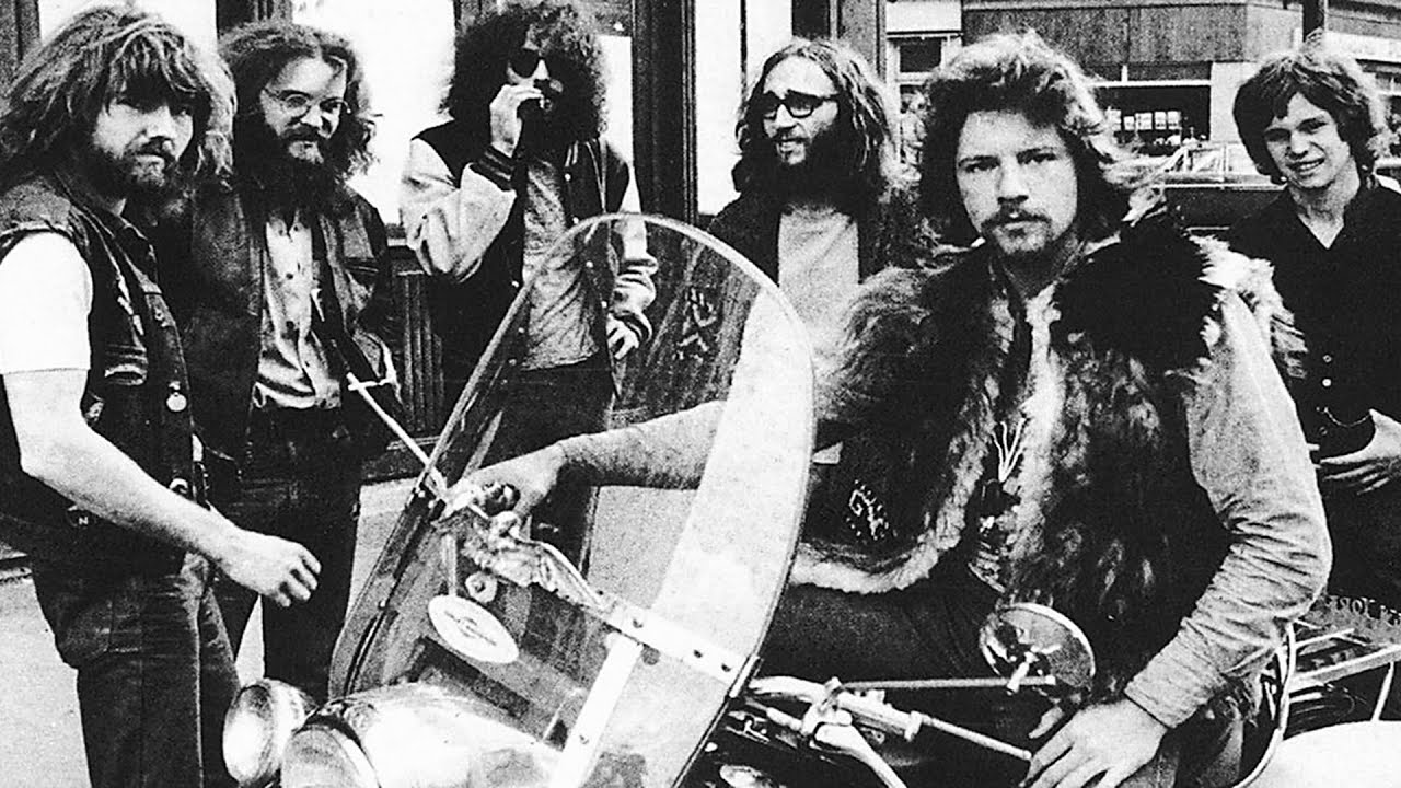 King Harvest ~ Dancing in the Moonlight (1972)