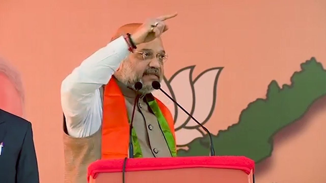 Amit Shah accuses Congress of trying to politicise the Pulwama attack