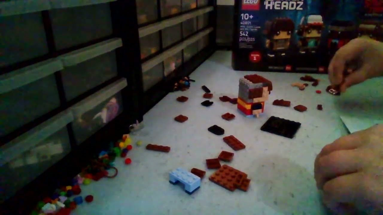 Building the Will brickhead from Stranger Things