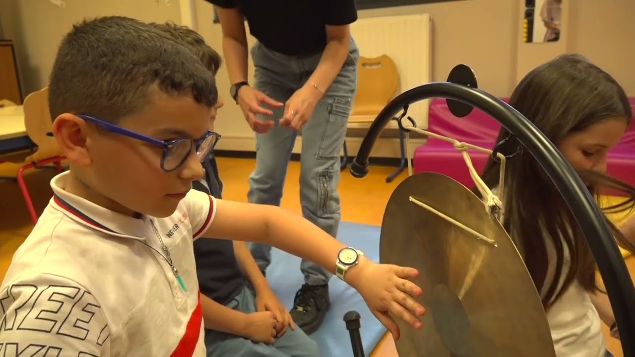 S&eacute;ance de sonoth&eacute;rapie au p&eacute;riscolaire - 7 juin 2023