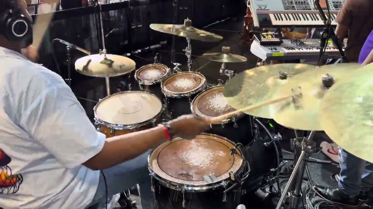 Pooter Golden blazing on drums!! Cogic Aim 25 Midday Service
