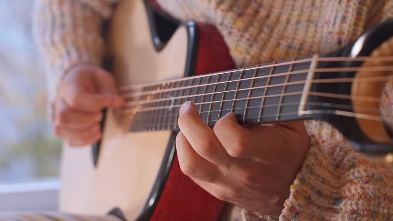Alan Gogoll plays the Canna Guitar