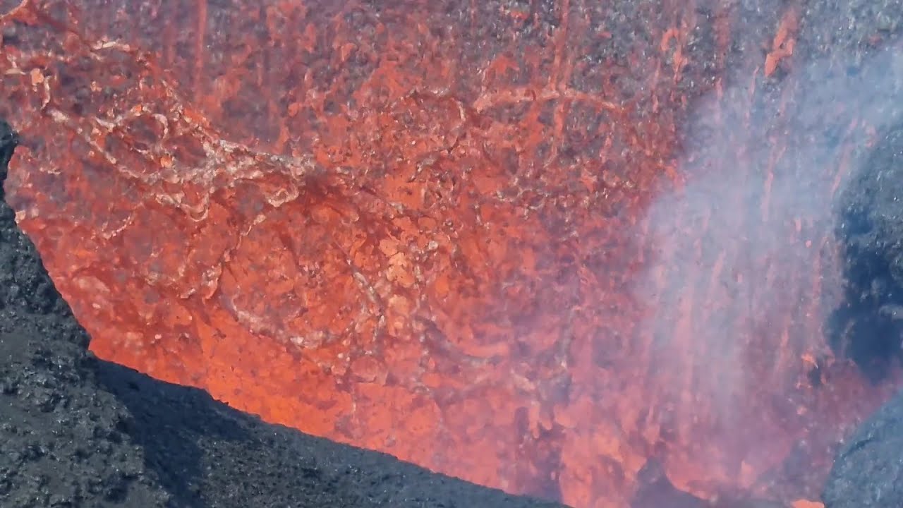See how lava exits the volcano in Iceland 🌋  Fagradalsfjall Volcano, Iceland, May 11, 2021