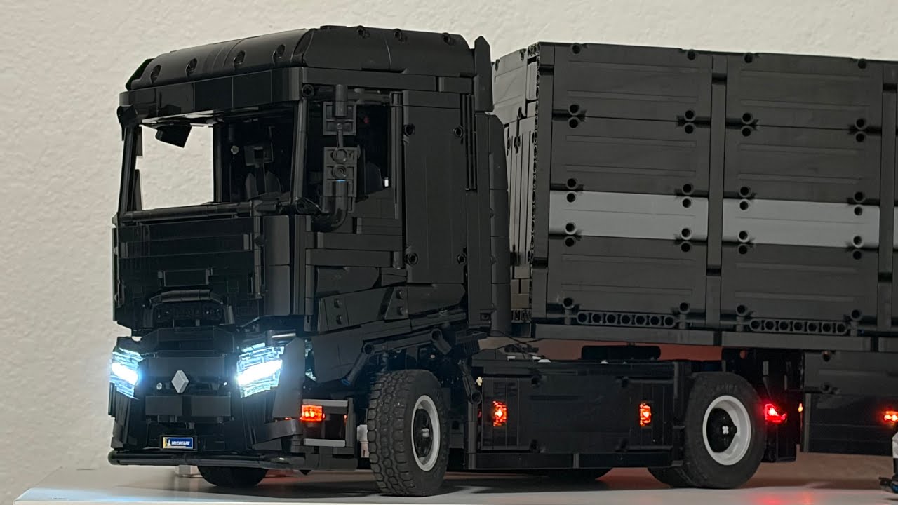 Lego Technic Renault T High Range Blackout Edition