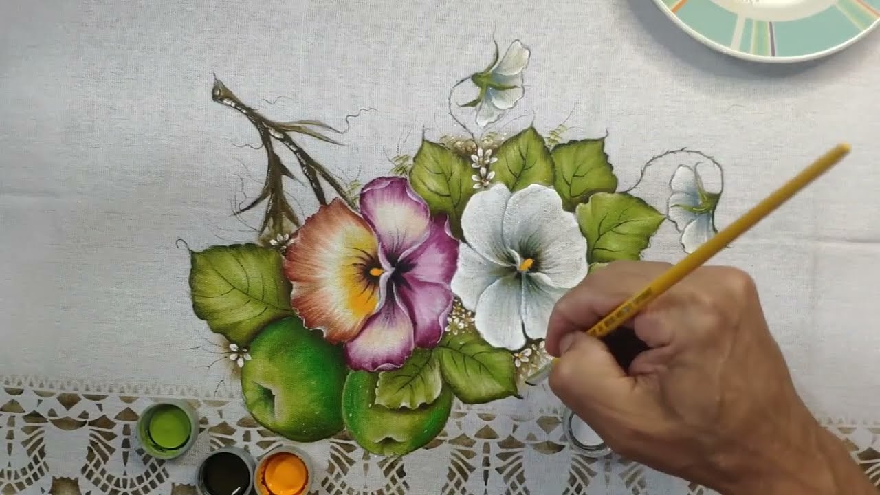 Roberto Ferreira  - Vamos Pintar a Flor Amor Perfeito e Maça em Tecido - Parte 2