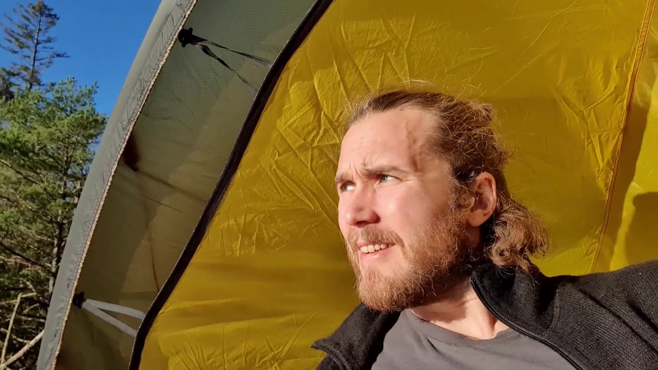 Ensam Vandring och Övernattning i Ranebo naturskog