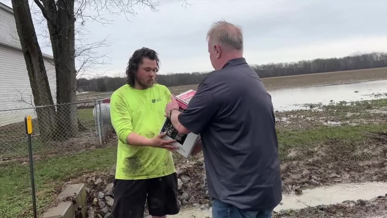 Butler County residents collect donations to aid those impacted by flooding