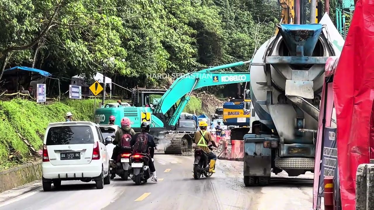 ALAT BERAT Menghadang jalan ?? 8 Januari 2026 (update lembah anai)