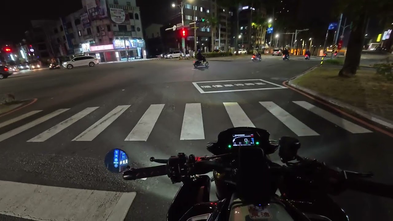 20260219 新光三越重機友善 / 大過年的一堆店沒開也是很麻煩......
