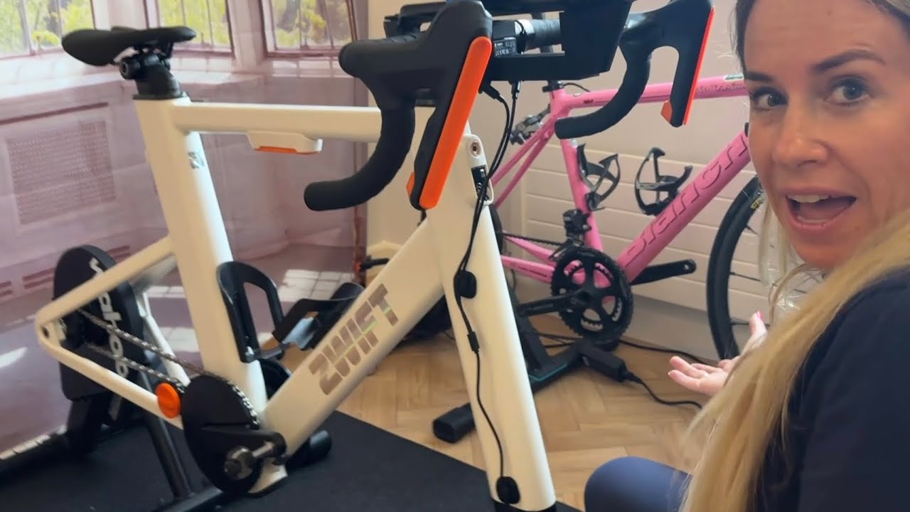 РАСПАКОВКА И СБОРКА СОВЕРШЕННО НОВОГО УМНОГО ВЕЛОСИПЕДА ZWIFT RIDE!