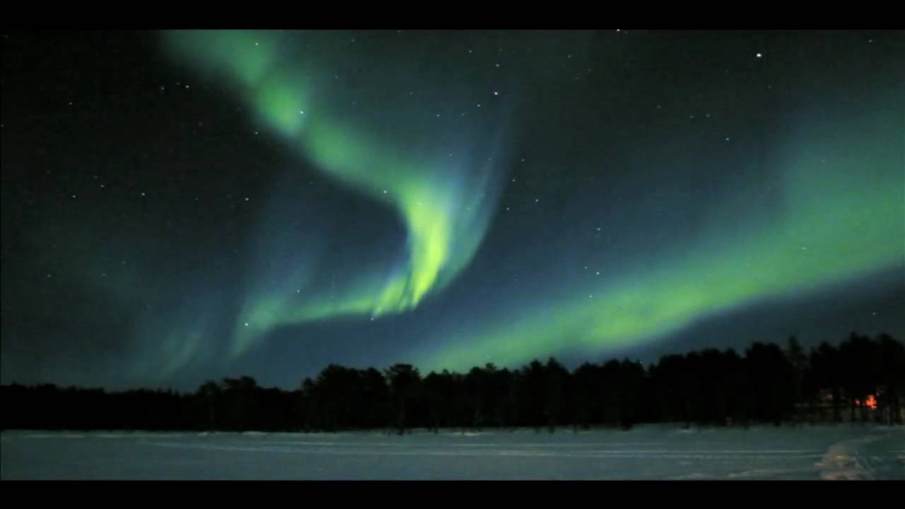 Aurora Borealis, Northern Lights in real speed over Moskosel i Sweden.