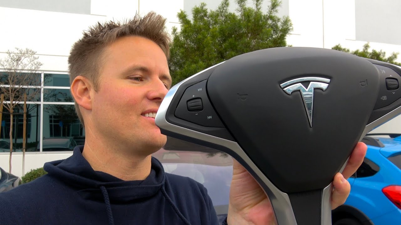 What's inside a Tesla Steering Wheel?