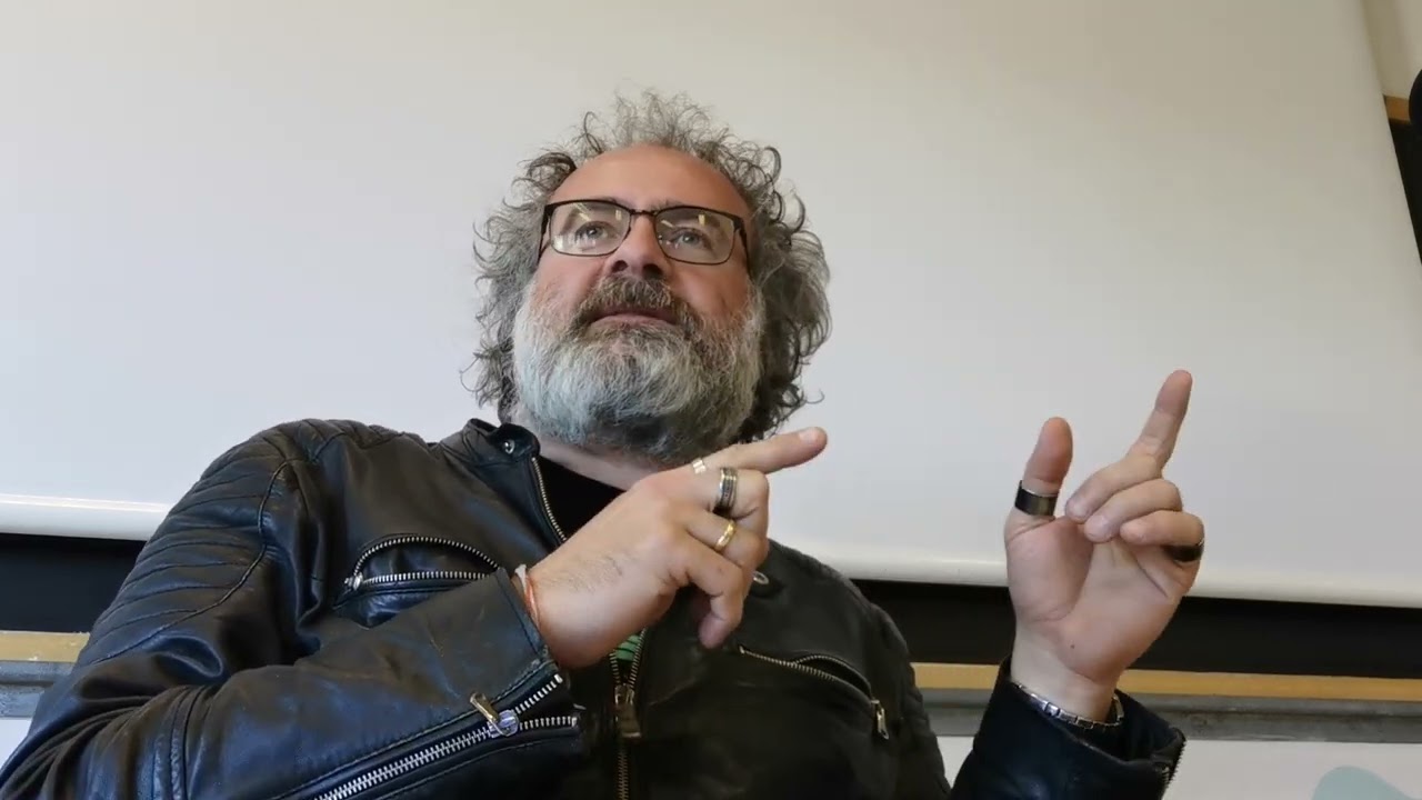 Aristotele: la forma è l'essenza dell'essere.