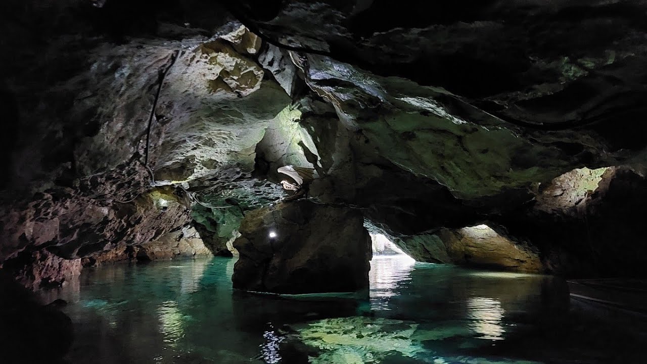 Wandern in der Schwäbische Alb | Bootsfahrt in die einzigartige Wimsener Höhle