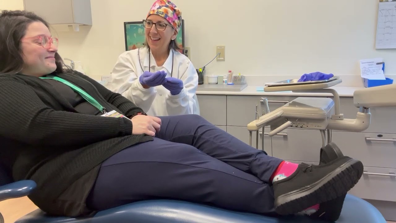 Активное отвлечение внимания помогает при получении оттисков зубов и рентгеновских снимков