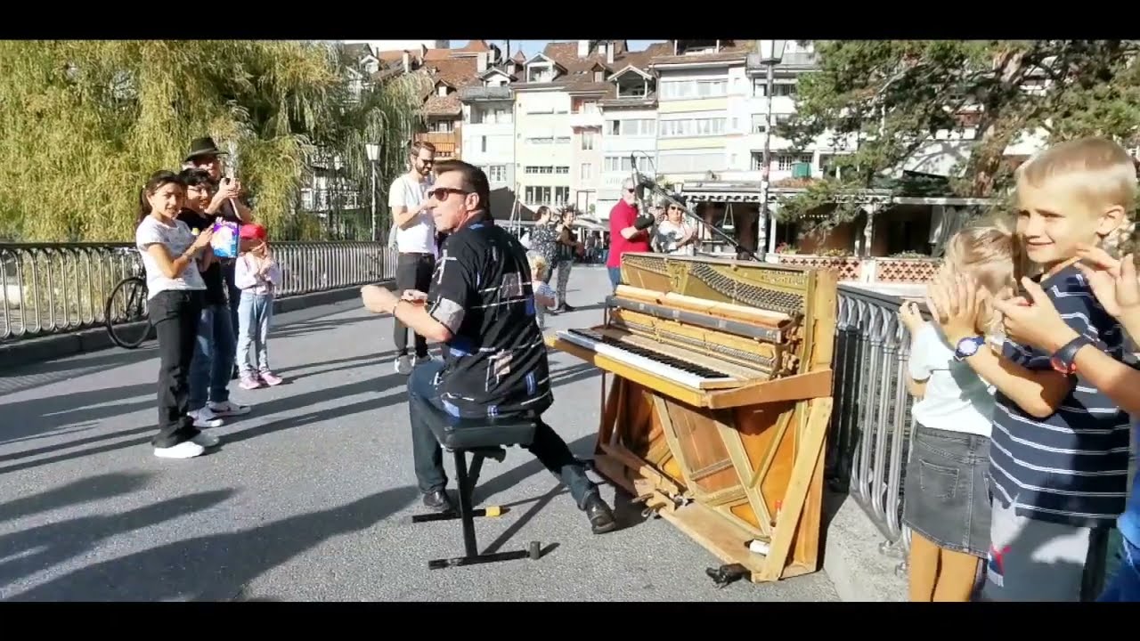 Nico Brina - Boogie Woogie Party on the Street-Piano in Thun 🇨🇭 10/9/2023 boogiewoogiepiano