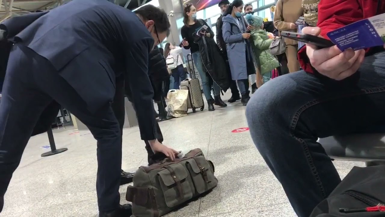Аэропорт.гАлматы.Идём на досмотр багажа 🧳