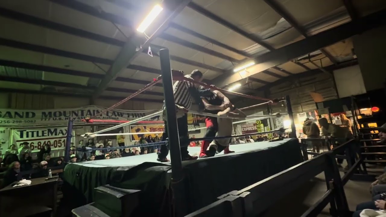 “Showtime” LJ Borne (Green) vs ACW Heavyweight Champion Zach Cruz