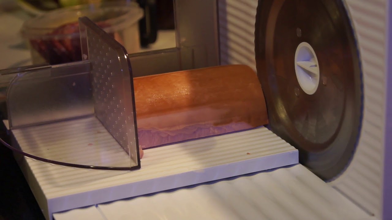 Бюджетная ломтерезка слайсер Bosch MAS4201N