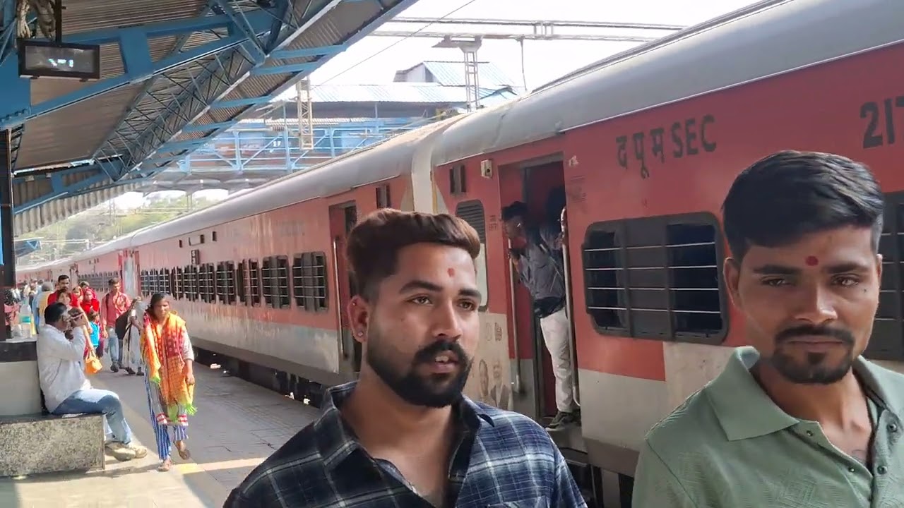 20845 Bilaspur- Bikaner SF Express ANJI/WAP-7 arrival in Ujjain Junction 