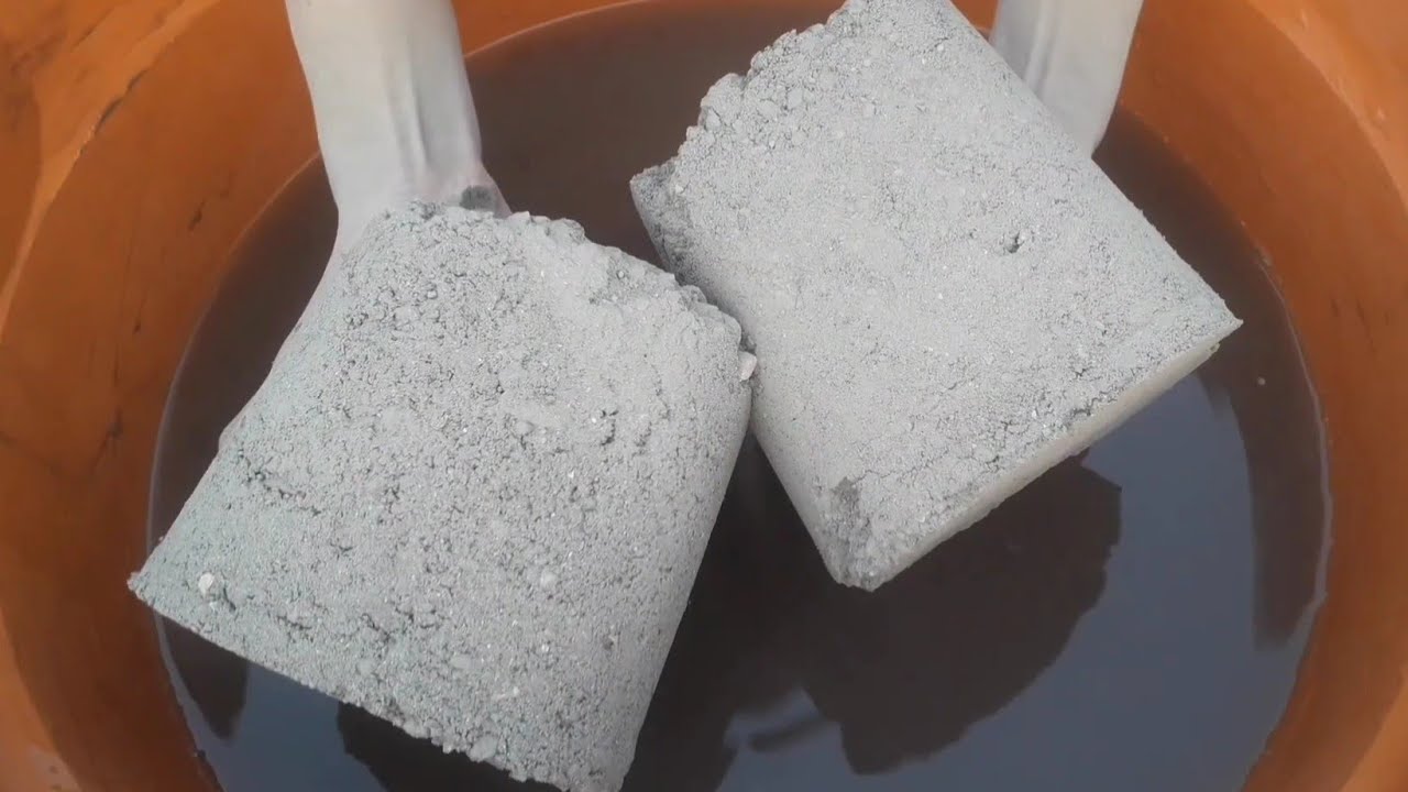 Crunchy sand cubes crumbling in water 💦📸⌛+dry tub ASMR crumbling video 🤤💤