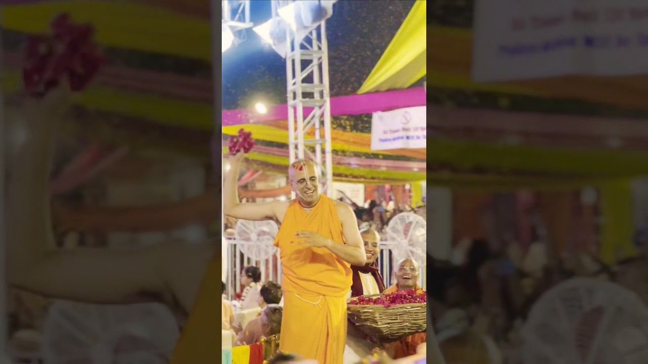 Holi Festival phoolon ki Holi #bhakti #iskcon #holi #amoghlilaprabhu #shorts