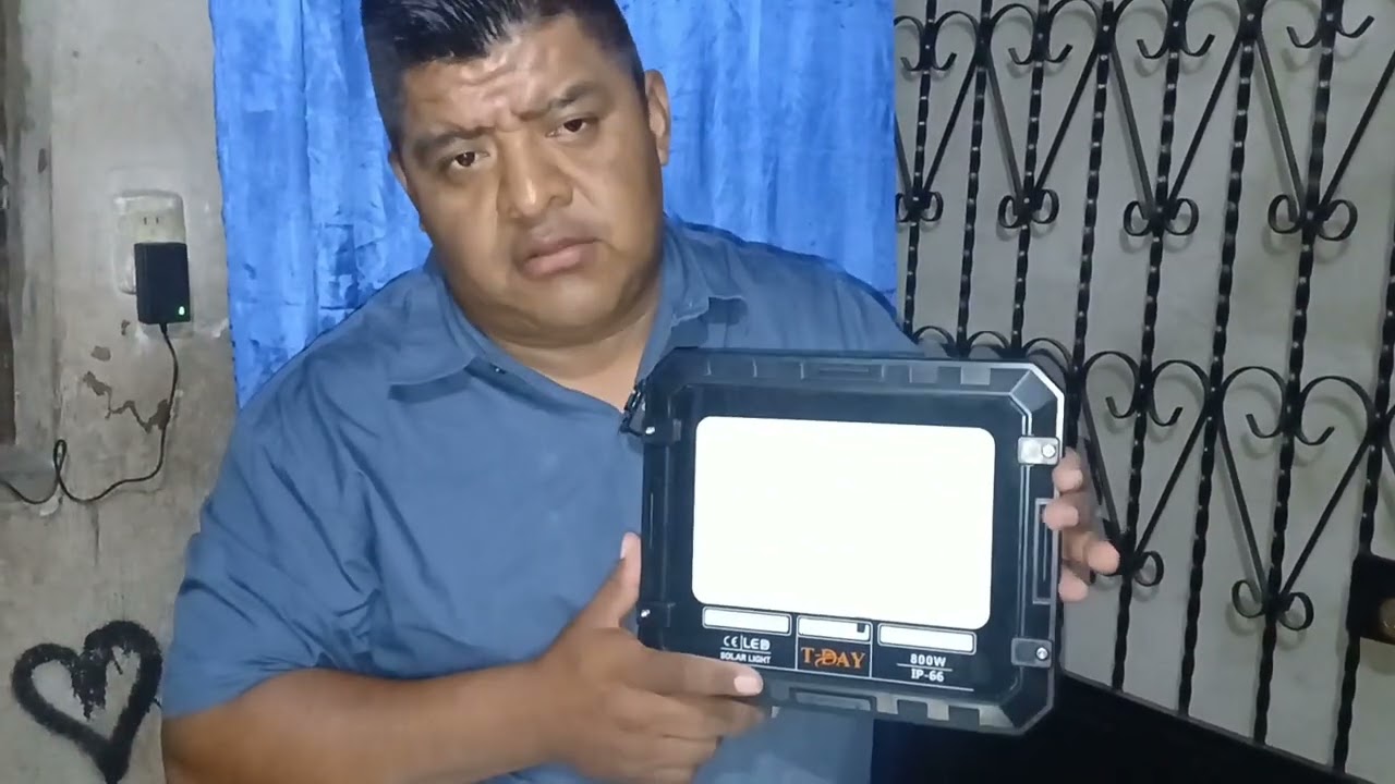 Promocionando lámpara solar de 800 wats ordene la suya al WhatsApp 5491 8571 