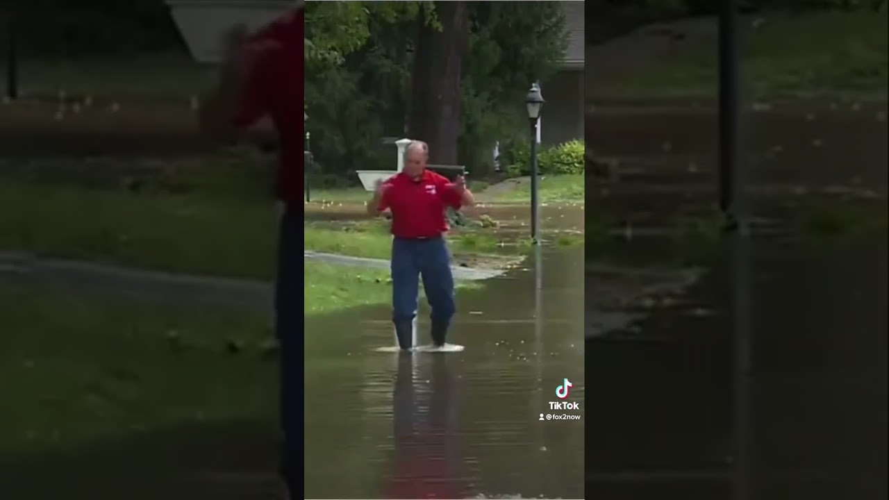 Flash flooding hit Ladue and Glendale Thursday morning. #stlwx #stl #flashflooding #short