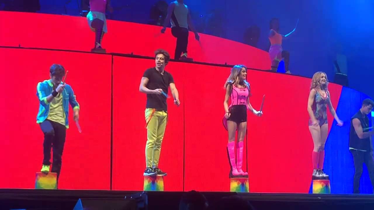 Violetta - On Beat (Violetta Live - Clermont-Ferrand)