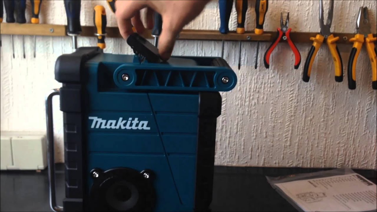 Makita DMR102 Radieo Unboxing | Deutsch | FULL HD