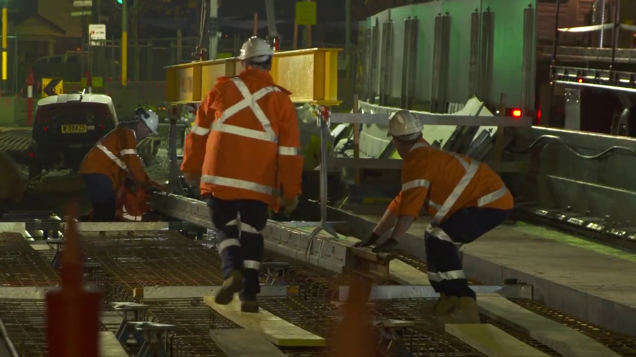 Sydney Light Rail: first tracks preparation