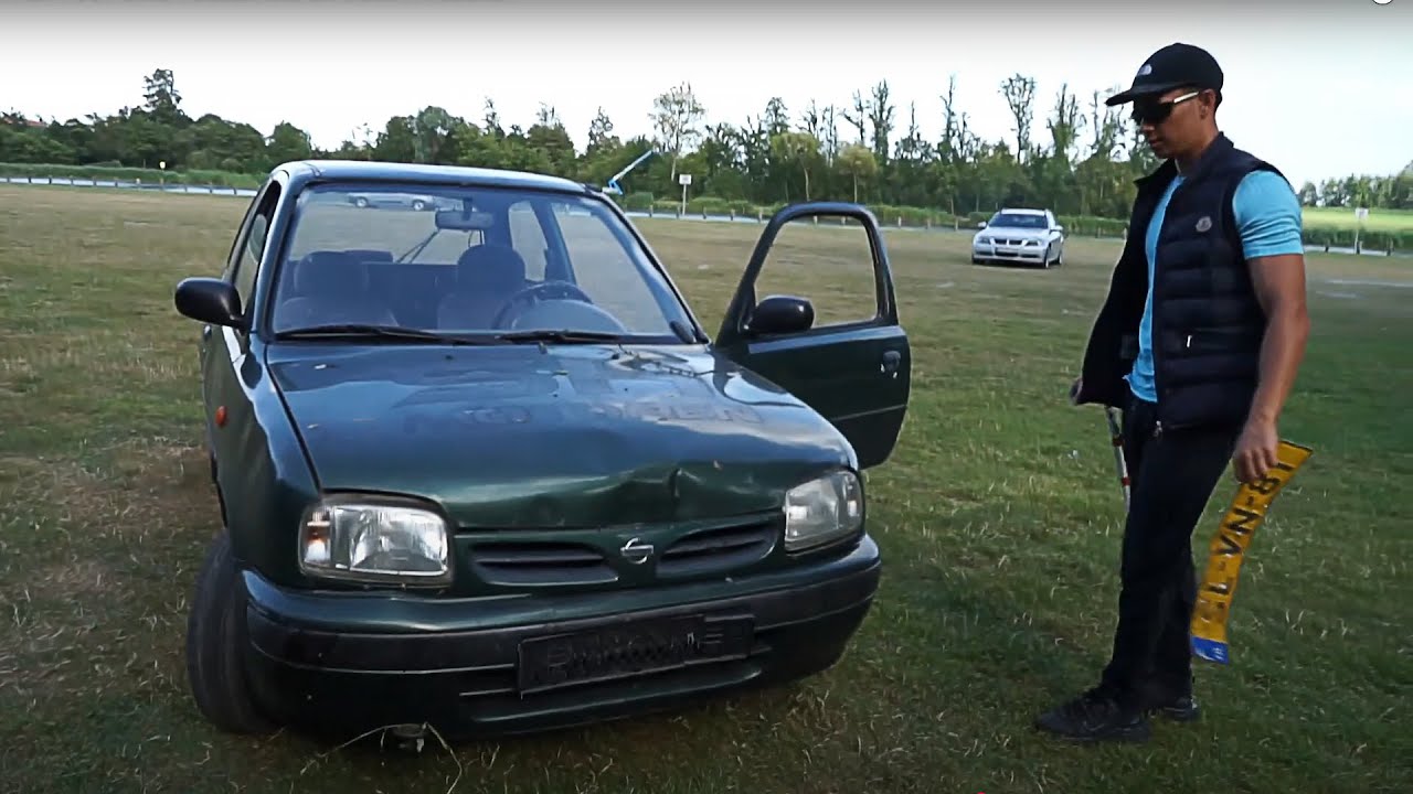 BLIND RIJDEN IN EEN AUTO