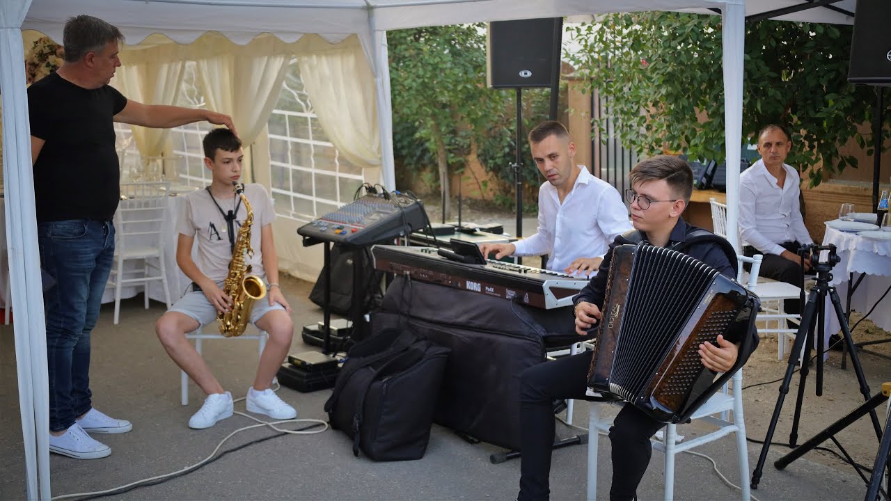 Hora de mana - instrumentala Live cu Marius Naidin & Catalin Lautaru sax | Video Full-Hd