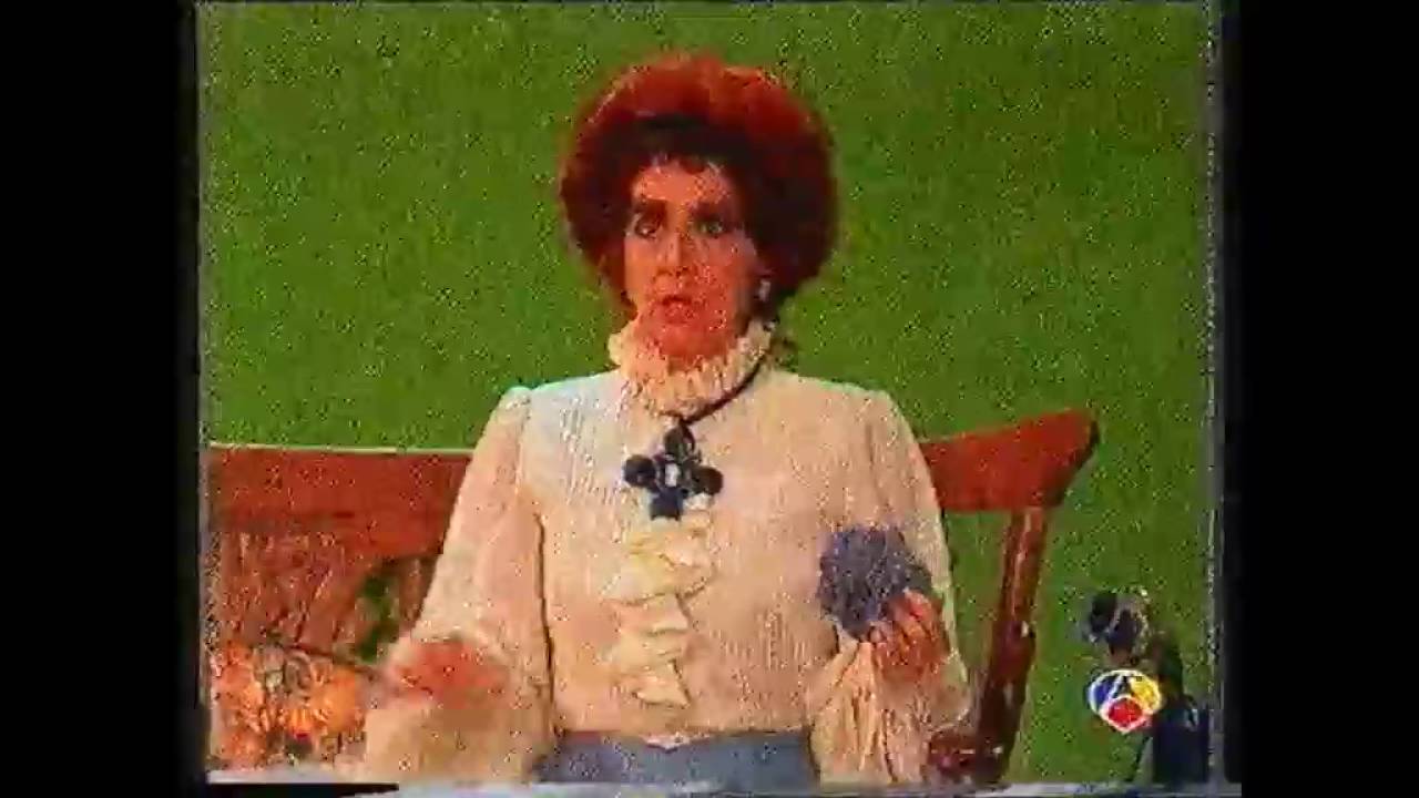 UN NUEVO SERVIDOR-EL ENCANTO DE LA COMEDIA-CONCHA VELASCO