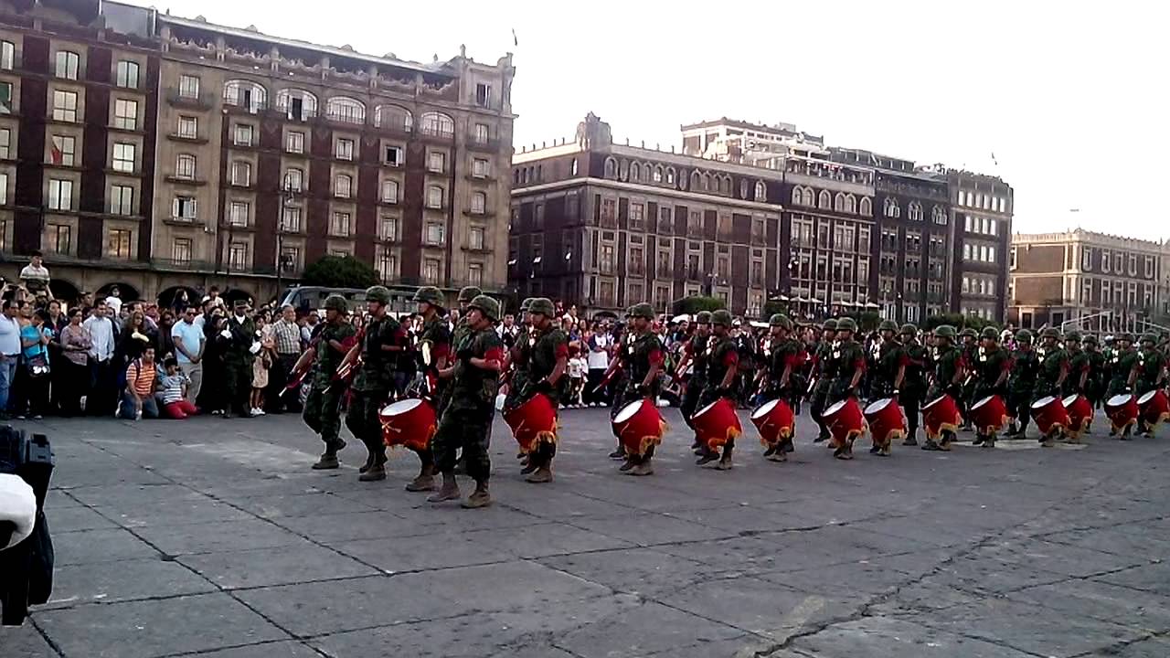 Arriando la bandera
