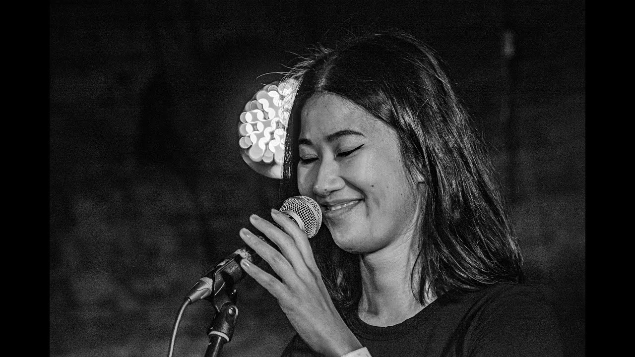 VEČERKA - U n&aacute;s doma / slam poetry