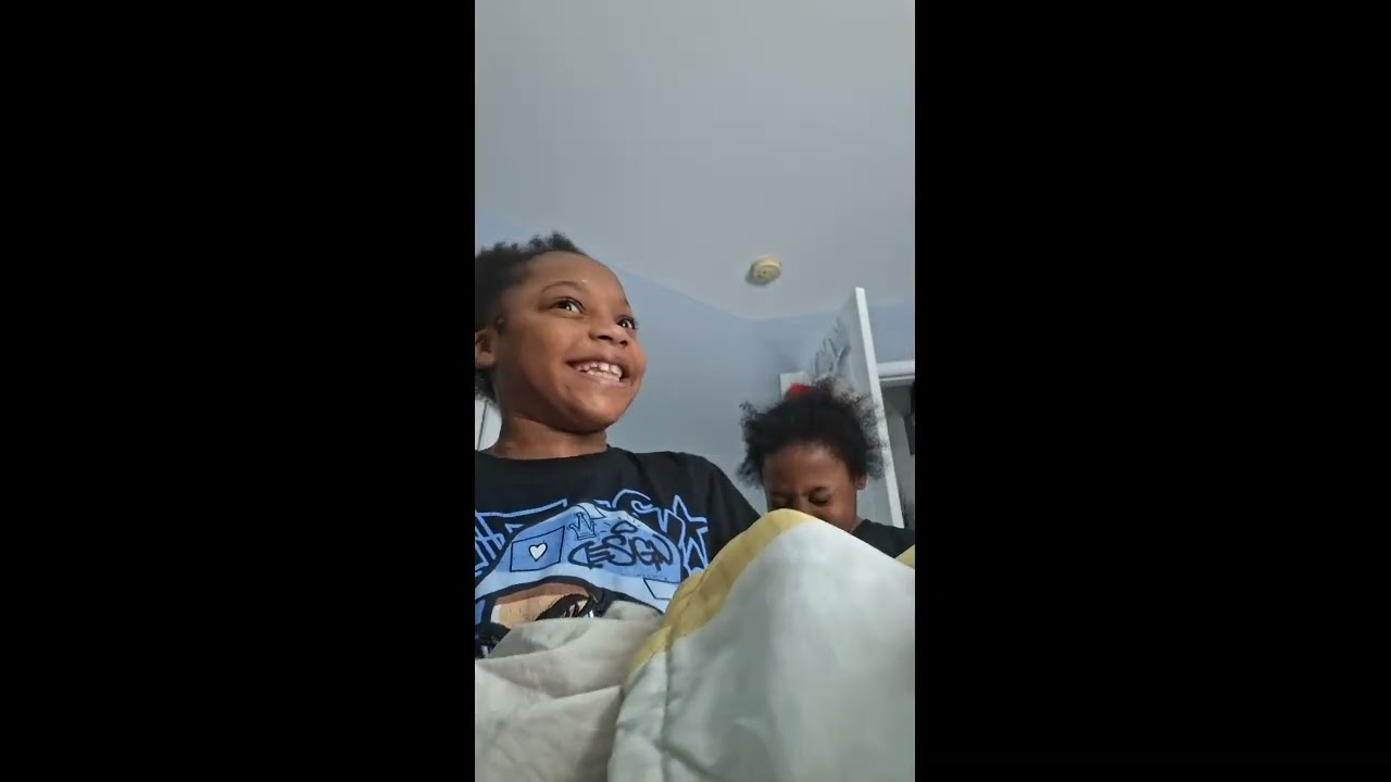 ME AND MY SISTER WAS BEING STUPID