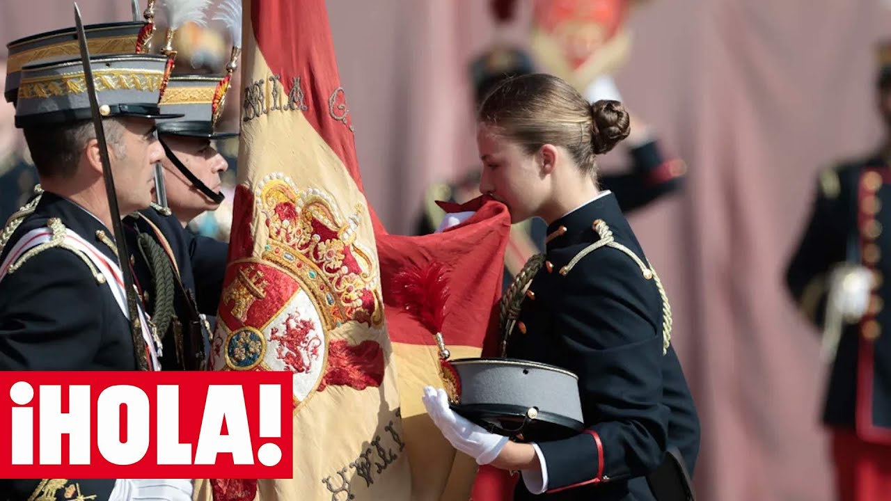 La princesa Leonor jura bandera en un acto presidido por los Reyes en Zaragoza