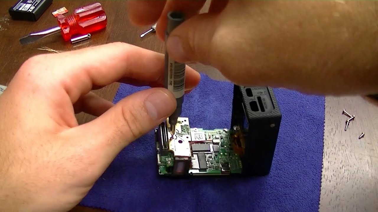 How to Replace the Lens of a GoPro Hero 4 Silver