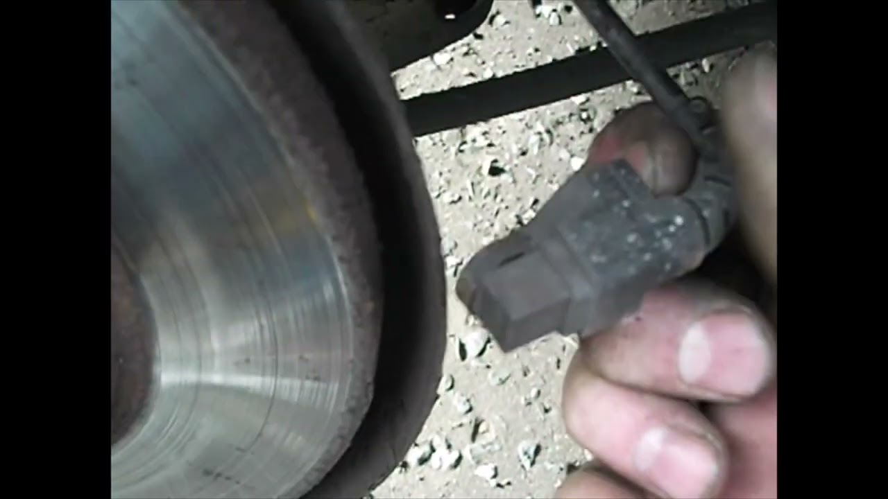 How DO you change the rear ABS sensor in a Peugeot 308? 🤔 #diymechanic