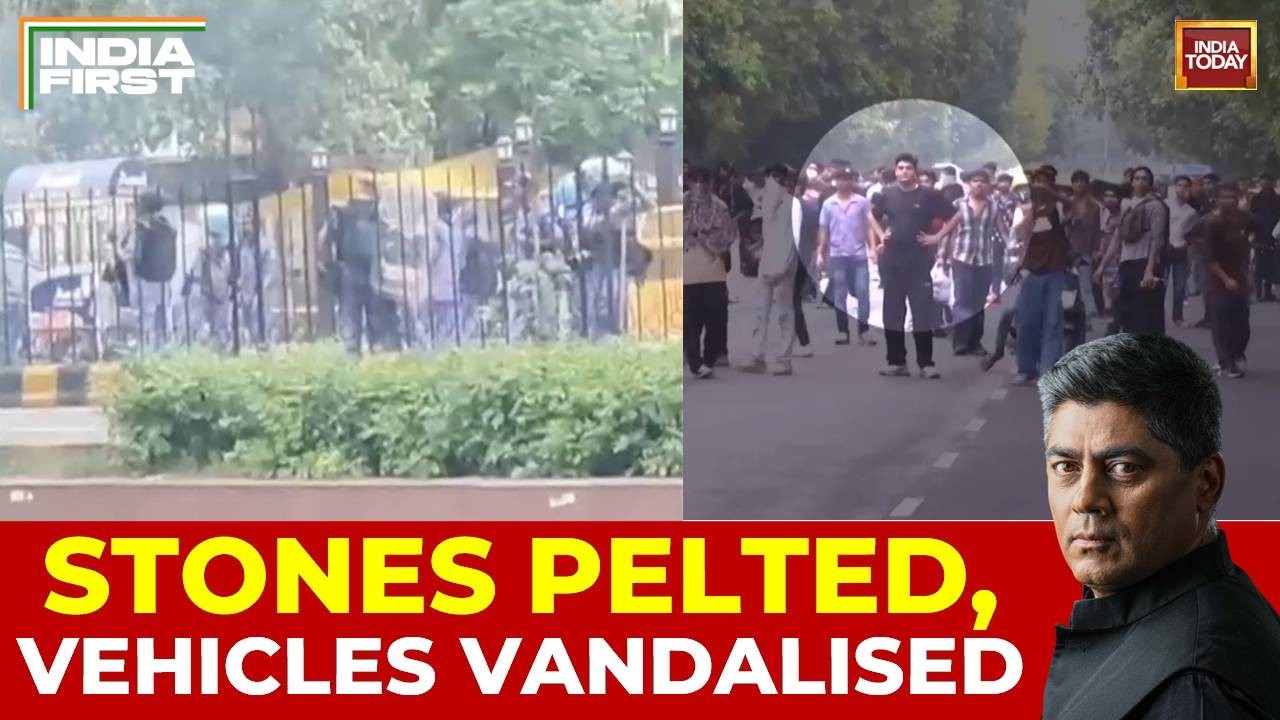 On Camera: CJP Protesters Attack Delhi Police With Stones, More Than 50 Security Personnel Injured