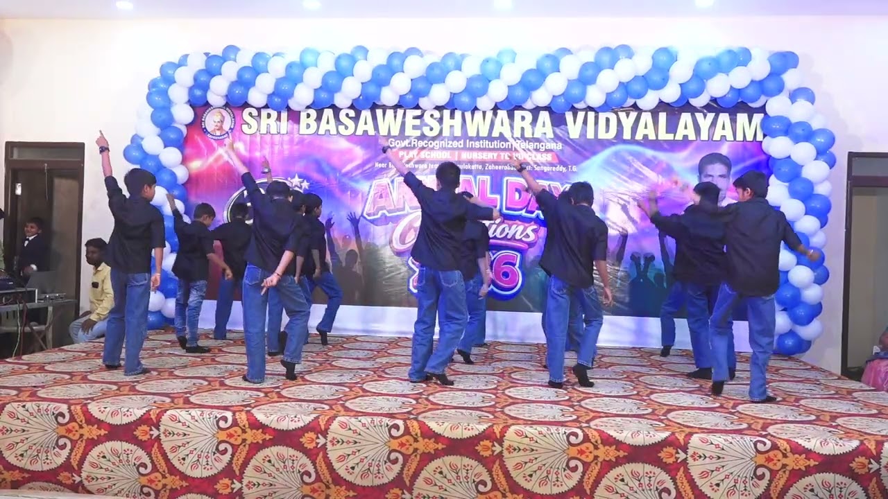 World got the Groove ,Boys got the moves - Boys of SRI BASAWEHSWARA VIDYALAYAM