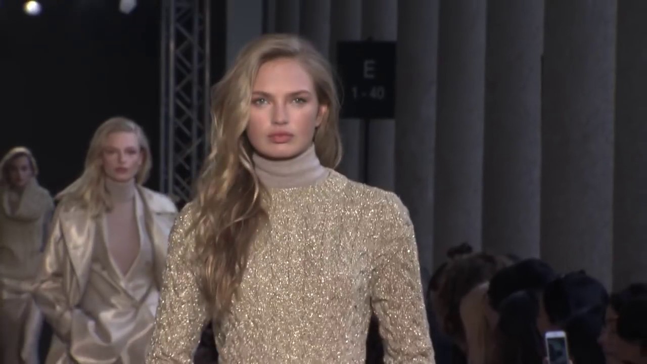 Max Mara Fall Winter 2017 Fashion Show