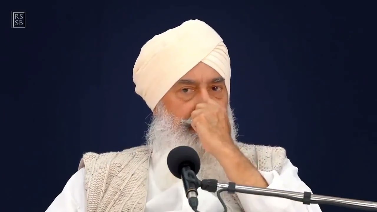 बाबाजी भजन सिमरन में कैसे बैठना चाहिए ? देखिये क्या बोले बाबाजी