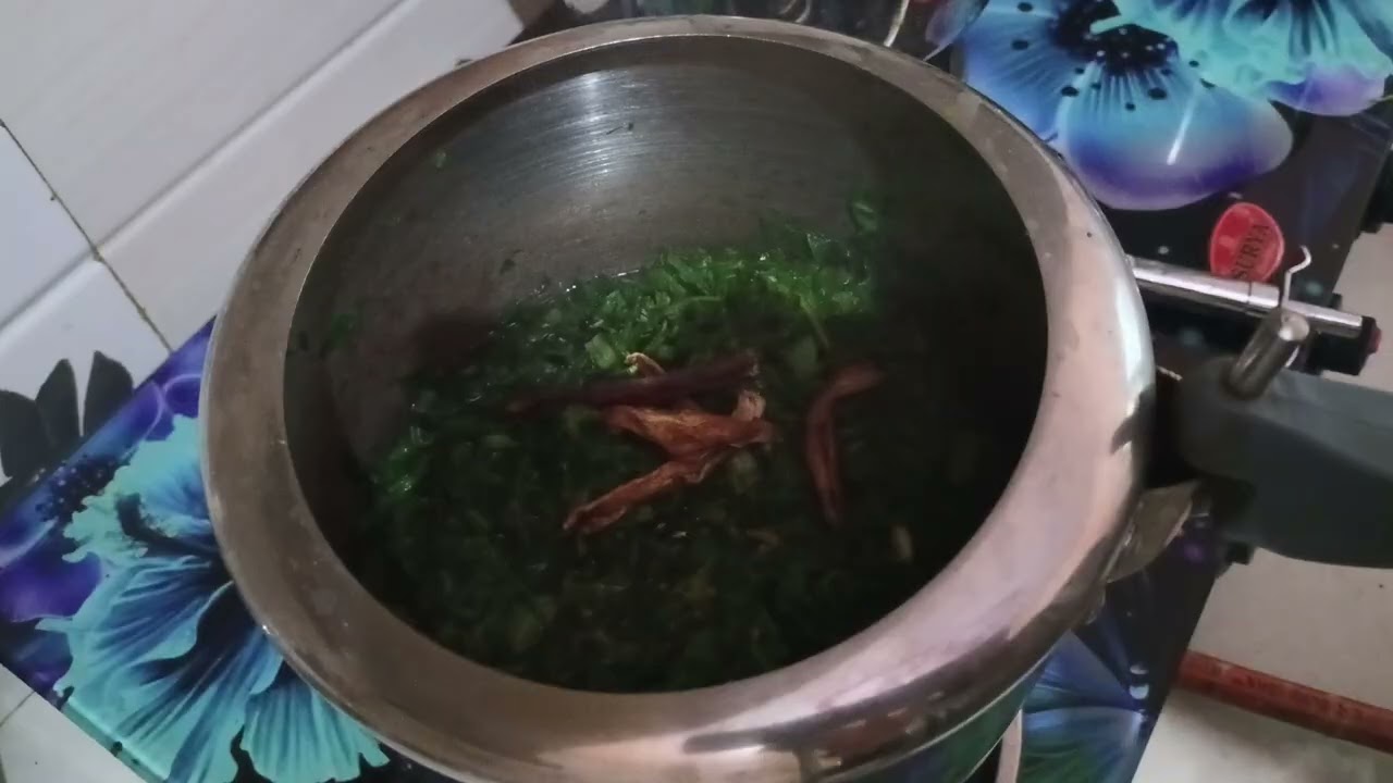 घर पर बनाये सरसों का साग सबसे आसान और पारंपरिक तरीका से