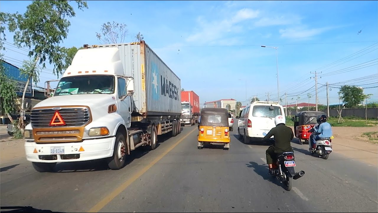 Cambodia Roadtrip on National Highway 4