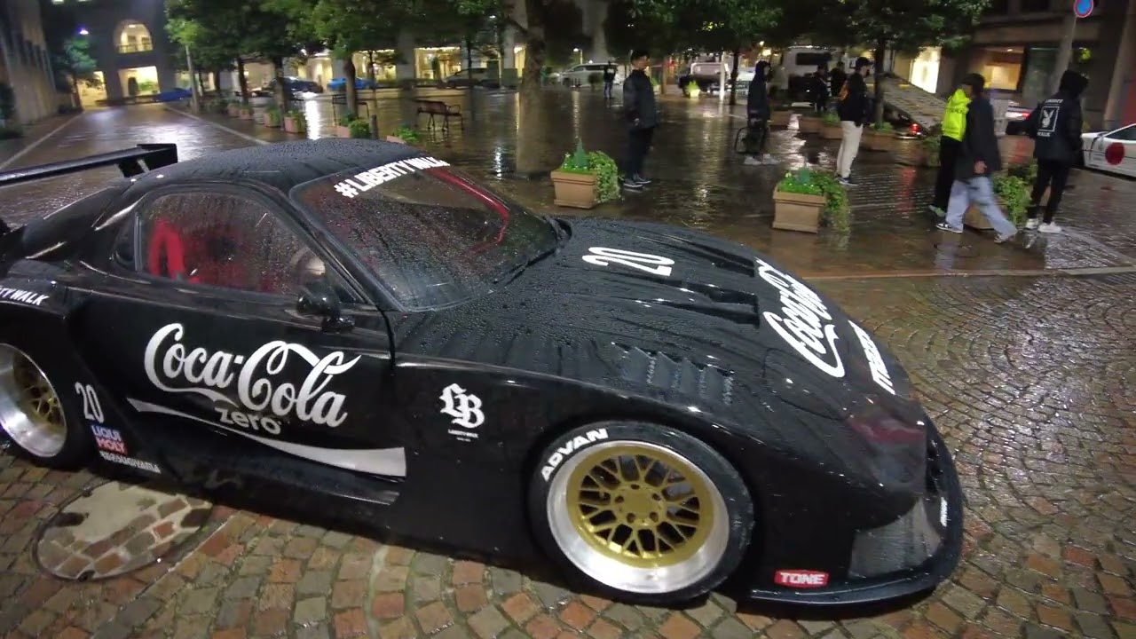 Ferrari F40 & Madza FD Rx 7 Liberty Walk Italia Street Tokyo