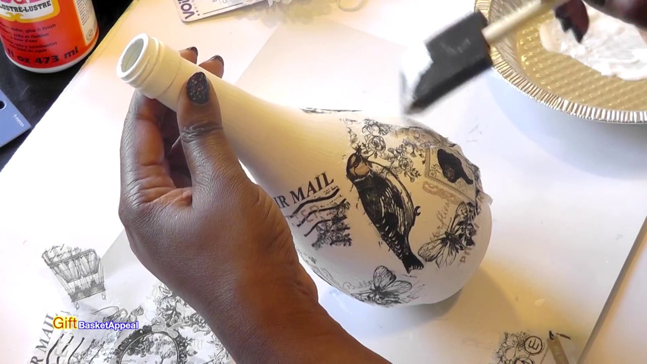 MOD PODGE BOTTLE USING VINTAGE NAPKIN | DECOUPAGE IDEA