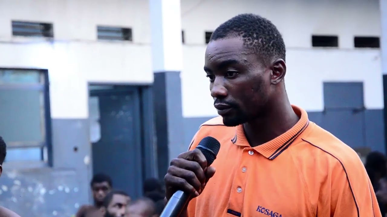 Mayele nioson bapesa na machette,me identité naye moko ayebi yango te